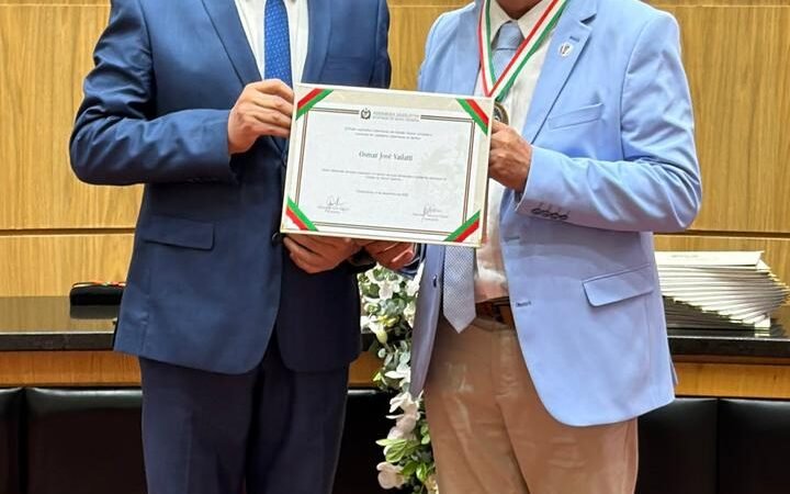 Medalha do Legislativo Catarinense consagra a história do hoteleiro Osmar José Vailatti