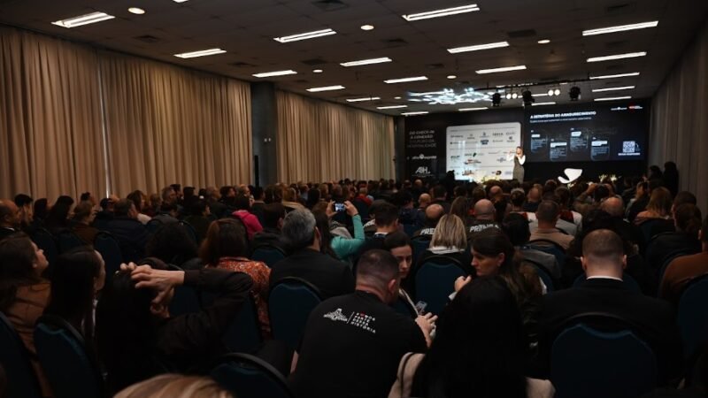 Conhecimento, negócios e conexões movimentam o terceiro dia do Encatho & Exprotel