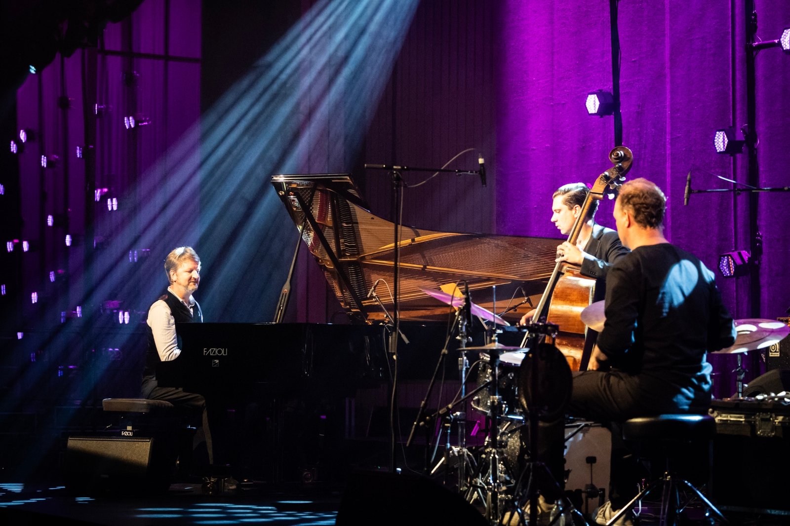Rembrandt Trio e Pepe Rivero se encontram no palco do Curitiba Jazz Festival