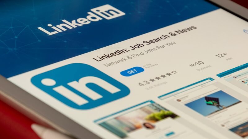 Ter um perfil no LinkedIn já não basta: o desafio é construir uma presença profissional